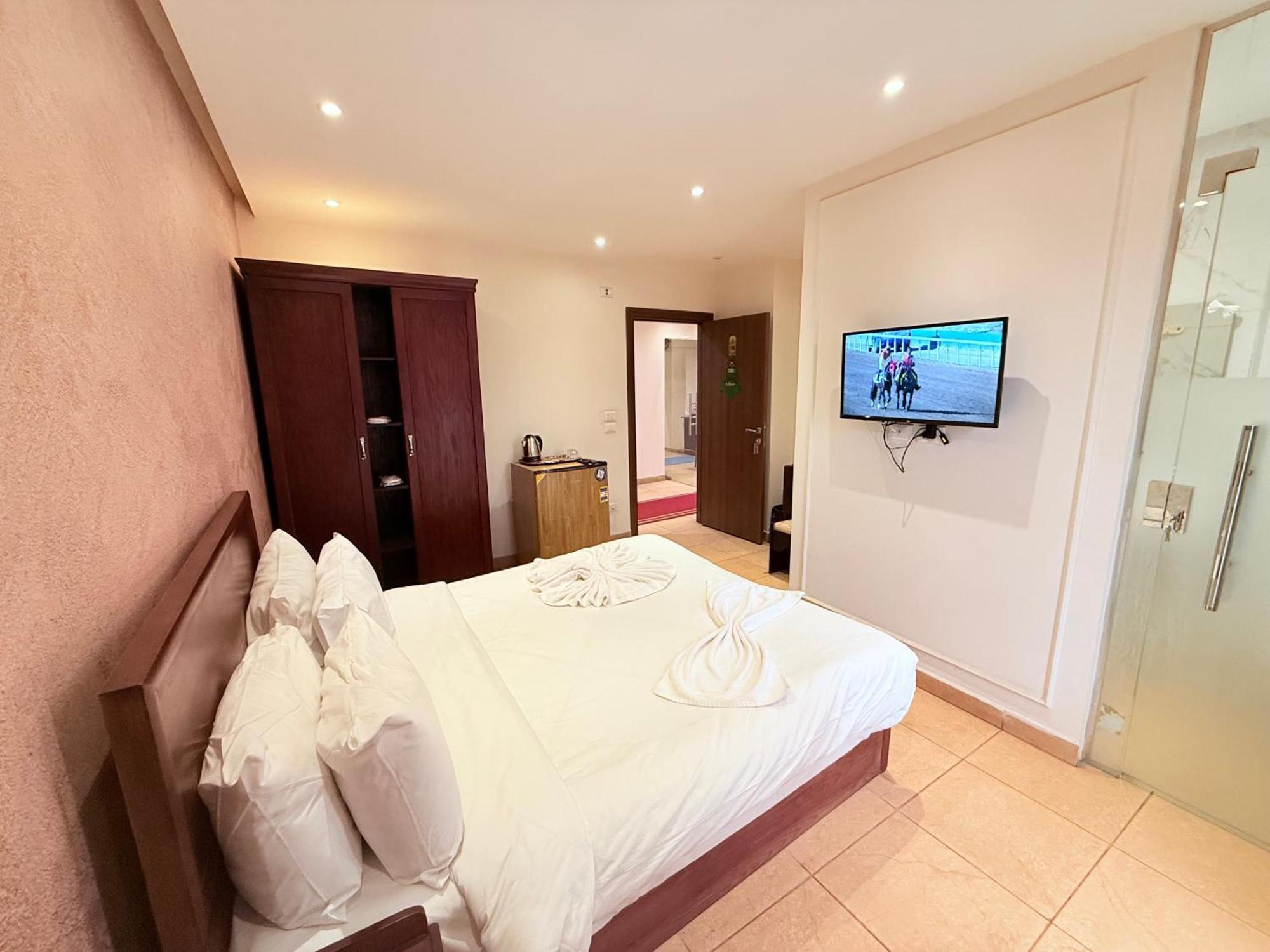 King Khafren View Inn Kafret el-Gabal Exterior foto