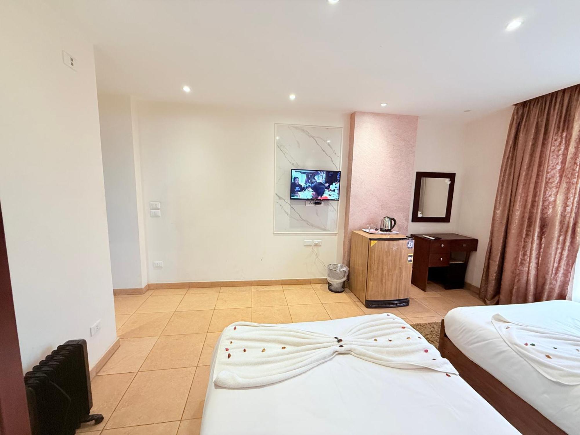 King Khafren View Inn Kafret el-Gabal Exterior foto